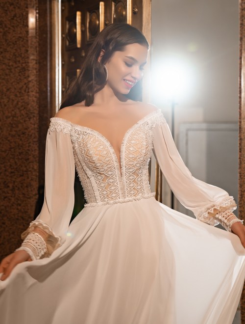 https://elisebride.ro/images/stories/virtuemart/product/30 Elena       (2).jpg
